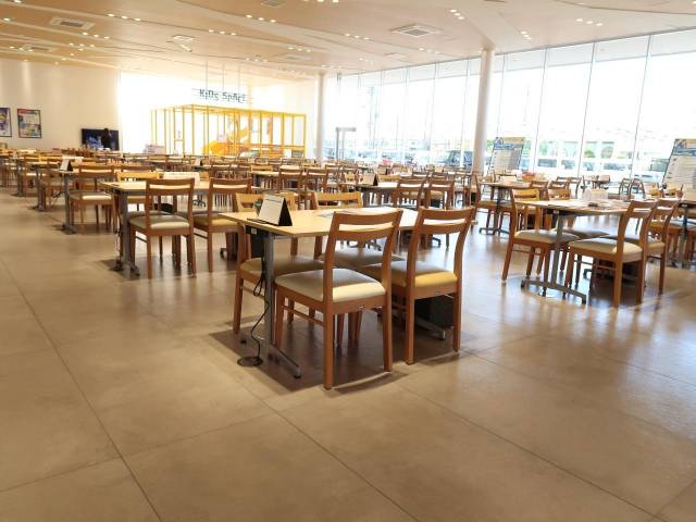 UZ0048307505_77_001.jpg