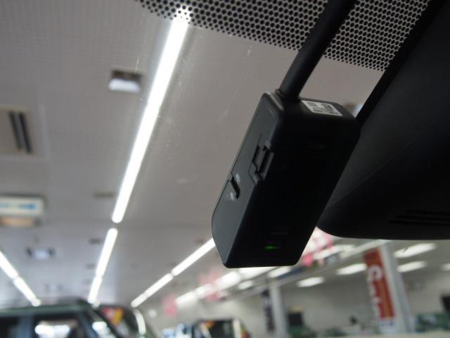 UJ0048305901_31_003.jpg
