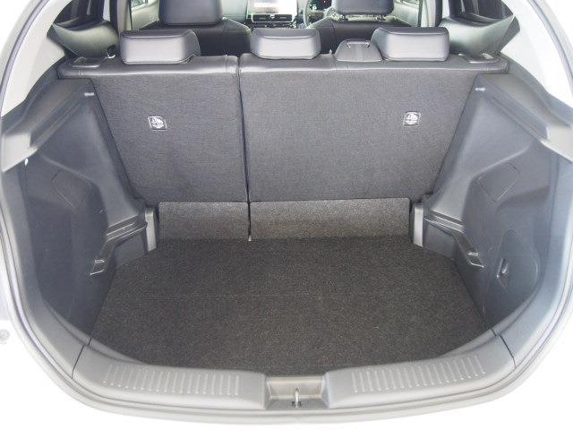 UJ0048305901_48_003.jpg