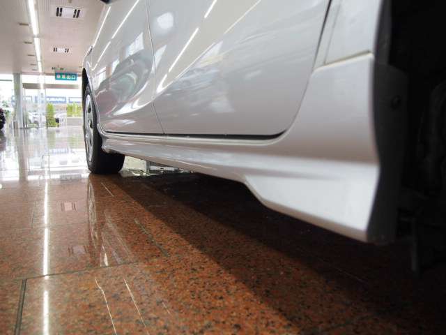 UJ0046846258_44_002.jpg