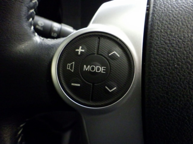 UZ0048135181_19_001.jpg
