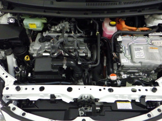 UZ0048135181_33_001.jpg