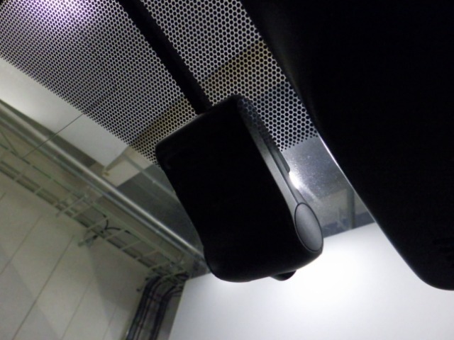 UZ0048135181_4_001.jpg