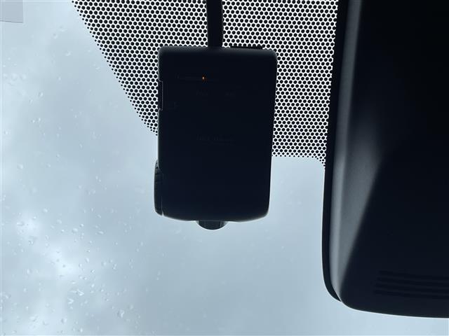 UZ0048531106_12_002.jpg