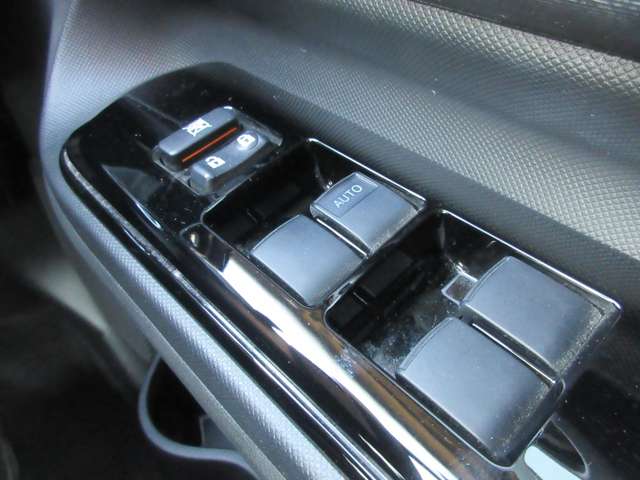 U00048112861_67_001.jpg