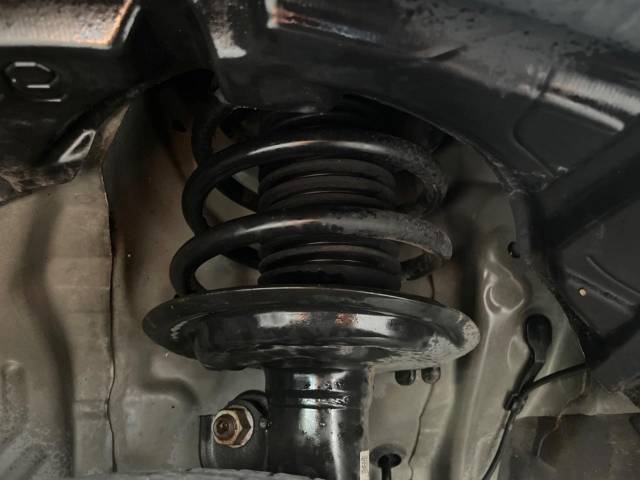 UZ0048473937_19_001.jpg