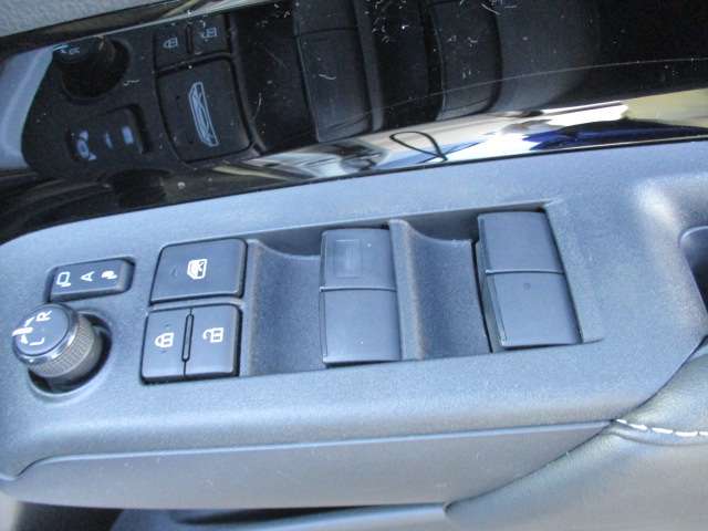 U00047396730_45_002.jpg