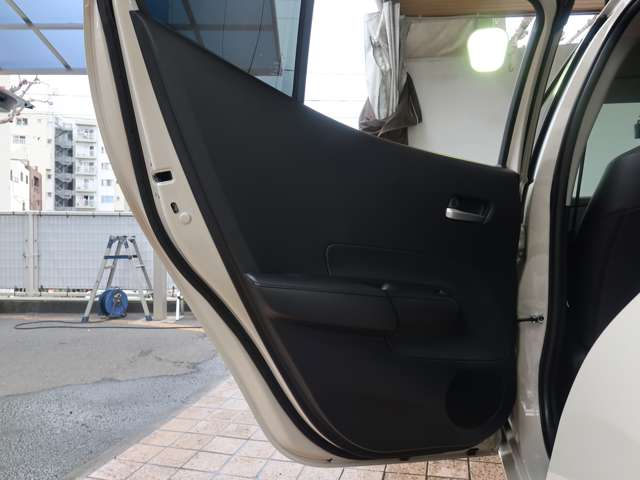 U00048570367_61_001.jpg