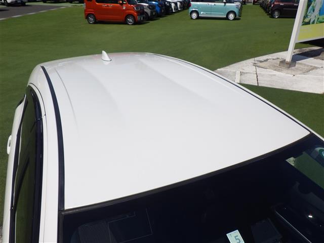 UZ0048553434_36_001.jpg