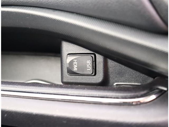 UJ0048461711_35_001.jpg