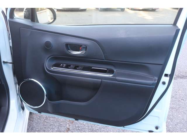 UJ0048507327_45_001.jpg