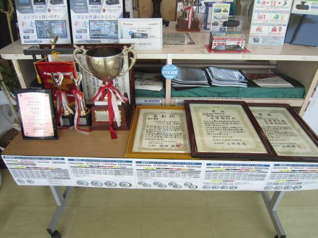U00047345564_80_002.jpg