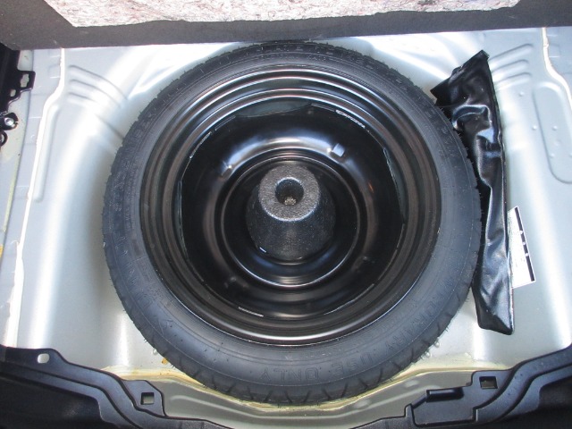 UZ0047433694_16_002.jpg