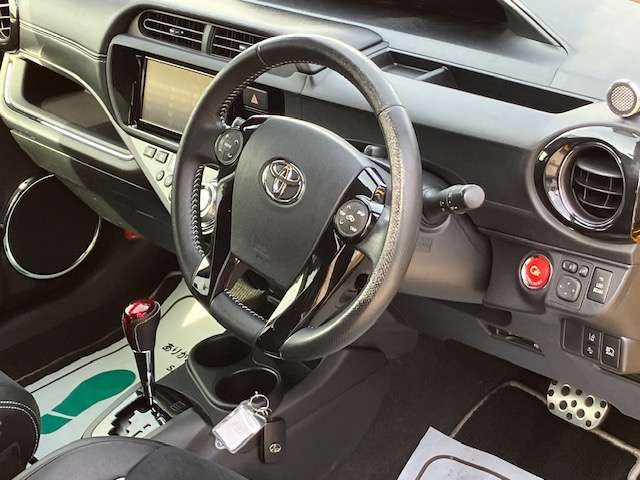 UJ0046968402_31_001.jpg
