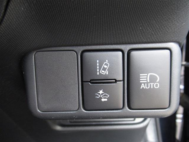UJ0048468199_11_001.jpg