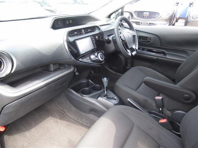 UJ0048468199_44_001.jpg