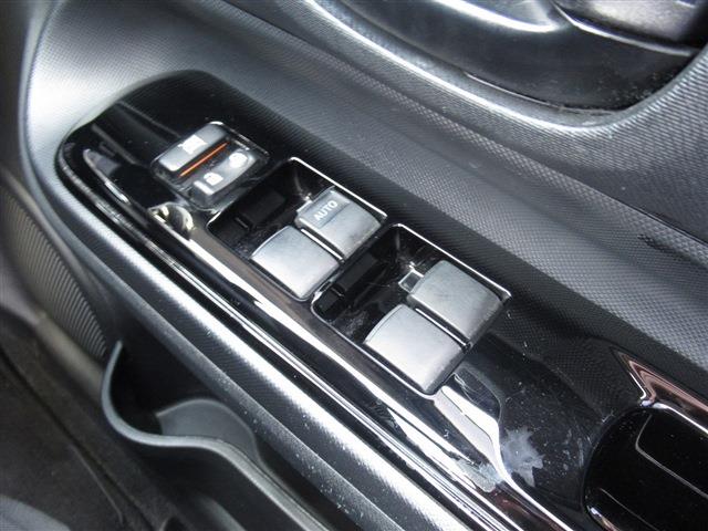 UJ0048468199_58_001.jpg