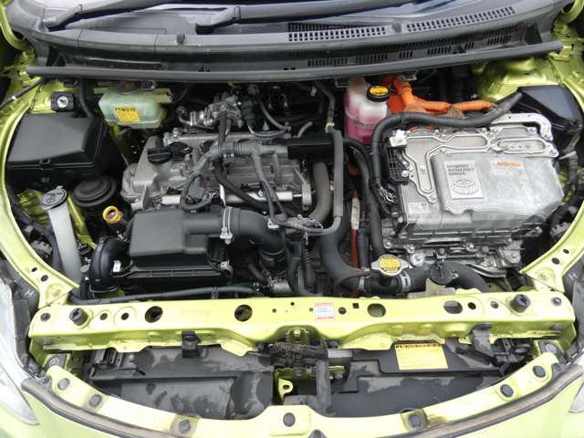 UZ0047208102_17_002.jpg