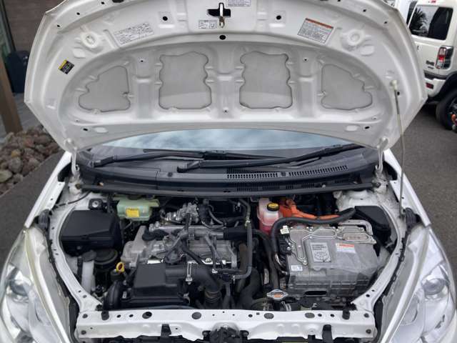 U00047679915_14_002.jpg