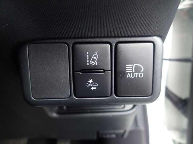 UJ0047187400_46_001.jpg