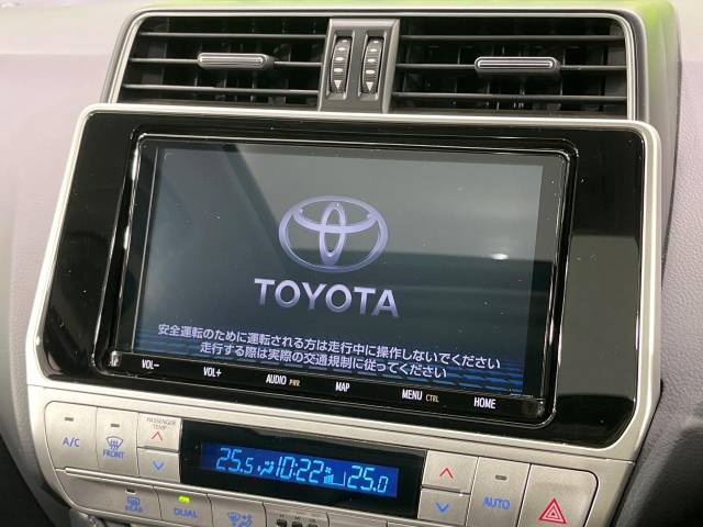 UZ0048018152_3_001.jpg