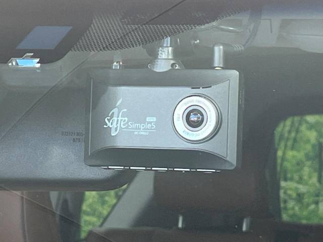 UZ0047816126_37_001.jpg