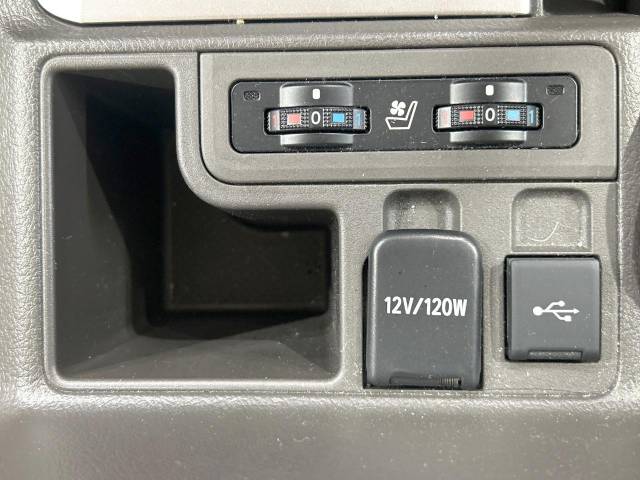 UZ0047973301_5_001.jpg