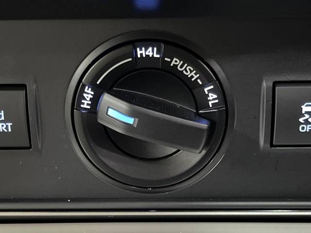 UZ0048097324_33_001.jpg