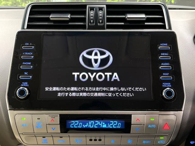 UZ0048097324_3_001.jpg