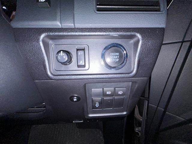 UZ0048369809_12_002.jpg