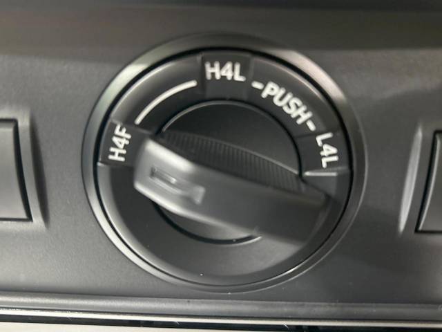 UZ0048244427_70_001.jpg