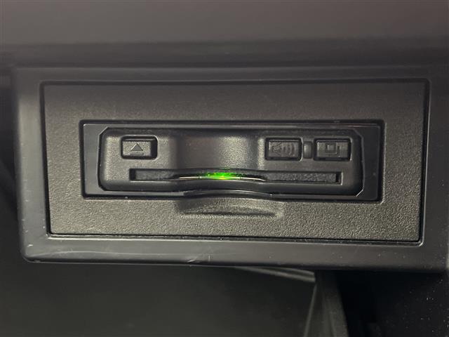 UZ0047969556_8_002.jpg