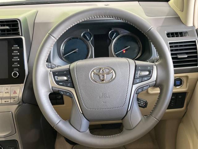 UZ0047824635_12_001.jpg