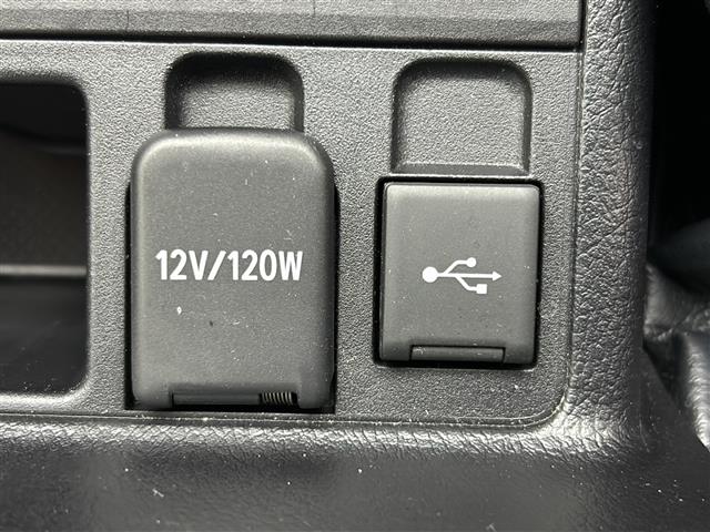 UZ0048021625_34_004.jpg