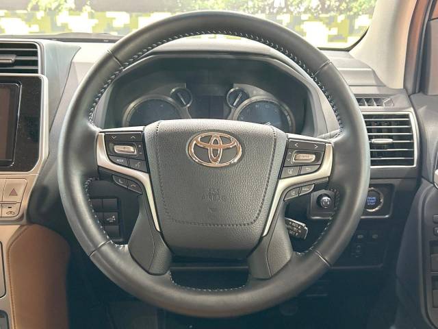 UZ0047995848_12_002.jpg
