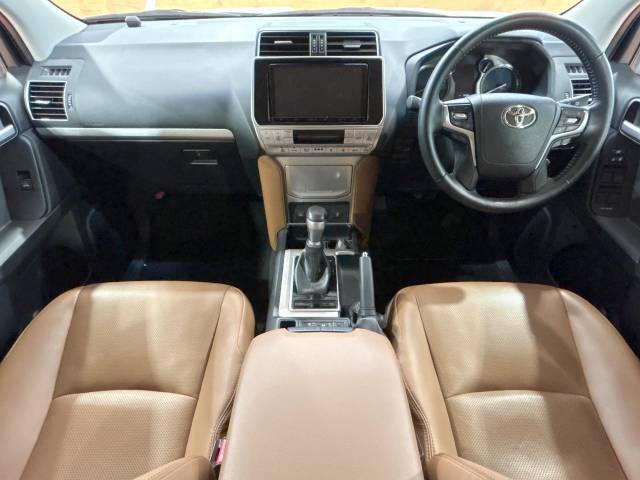 UZ0047995848_1_001.jpg