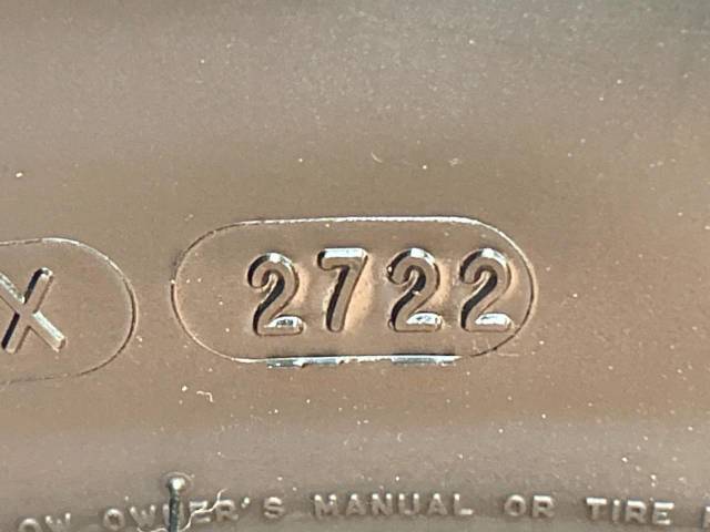 UZ0048435356_34_001.jpg