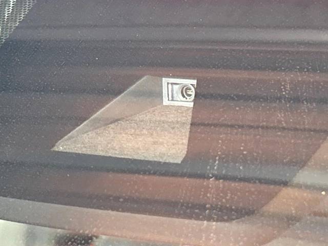 UZ0048435356_84_001.jpg