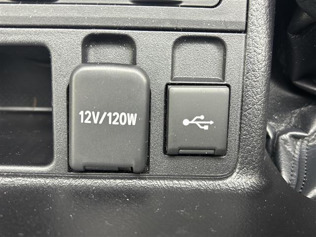 UZ0048018059_34_004.jpg