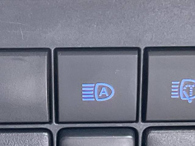 UZ0047864444_39_001.jpg