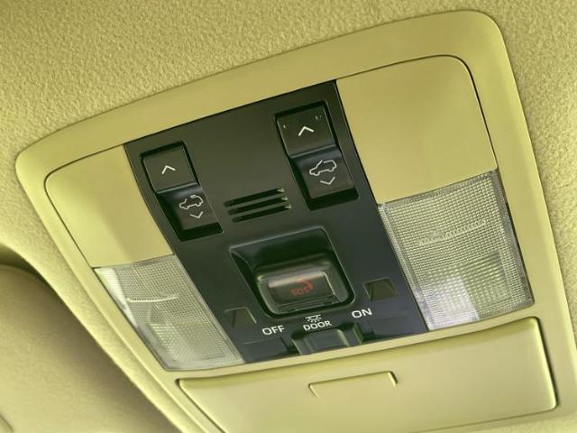 UZ0047672983_51_001.jpg