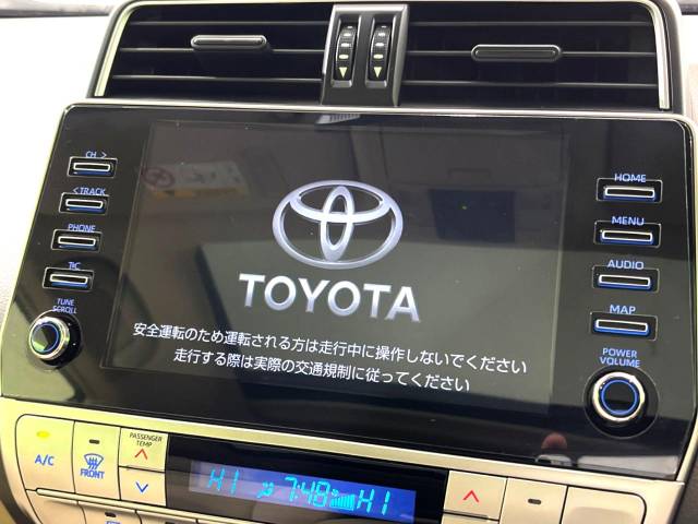 UZ0048377862_3_001.jpg