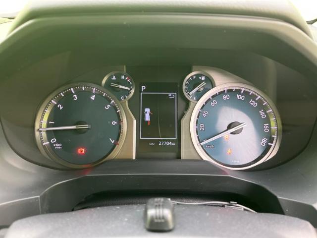 UZ0048179710_12_001.jpg