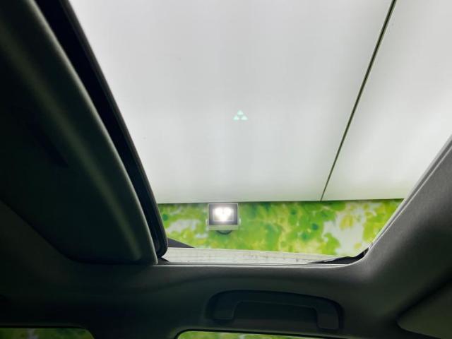 UZ0048179710_39_001.jpg