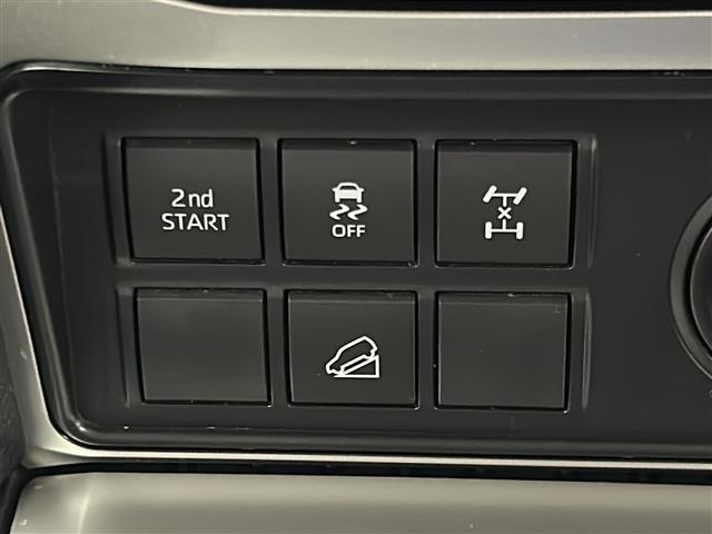 UZ0048368855_39_002.jpg