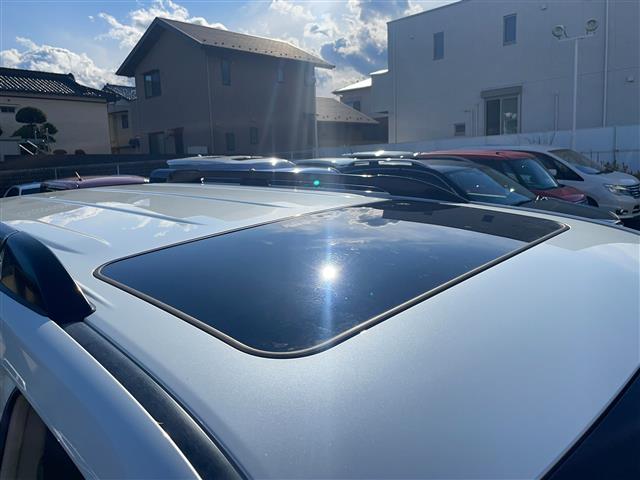 UZ0048357279_13_002.jpg