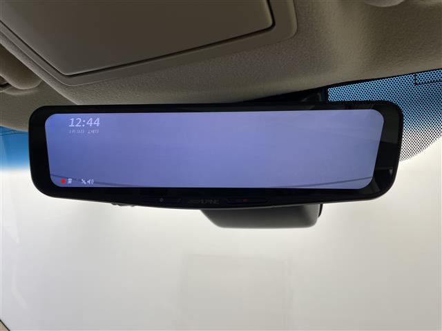 UZ0047848640_9_002.jpg