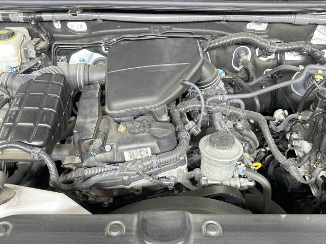 UZ0048445169_19_001.jpg