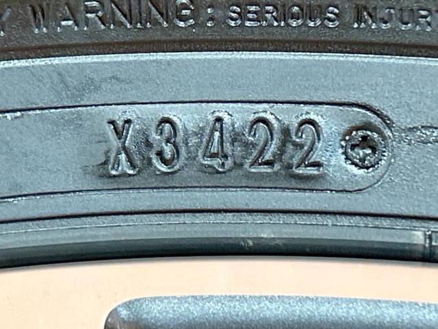 UZ0048445169_33_001.jpg