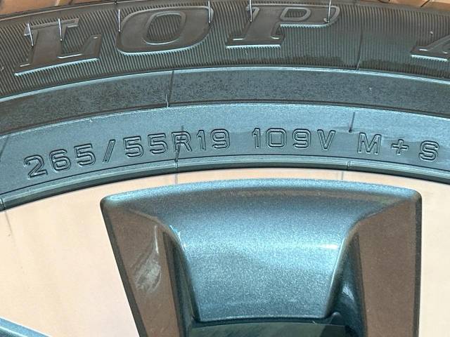 UZ0048445169_34_001.jpg